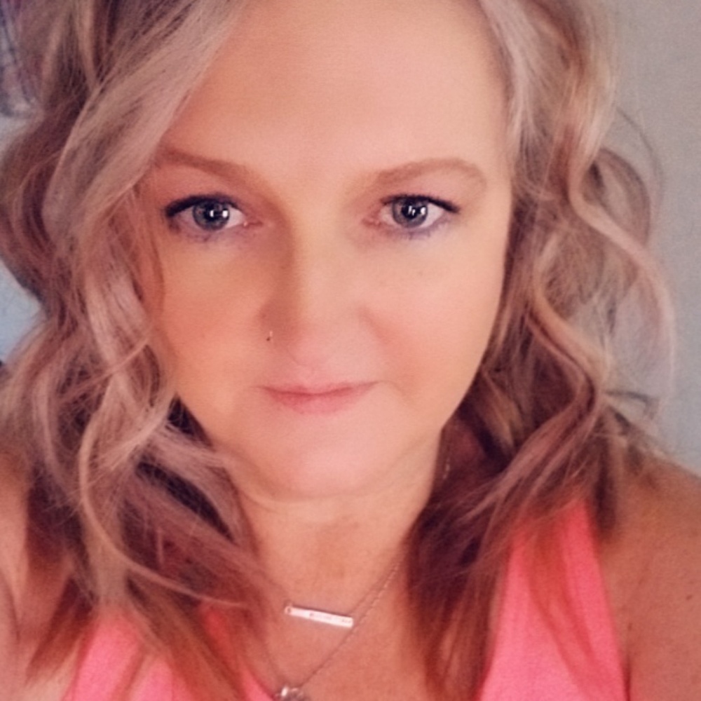 Meet your Posher, Debbie